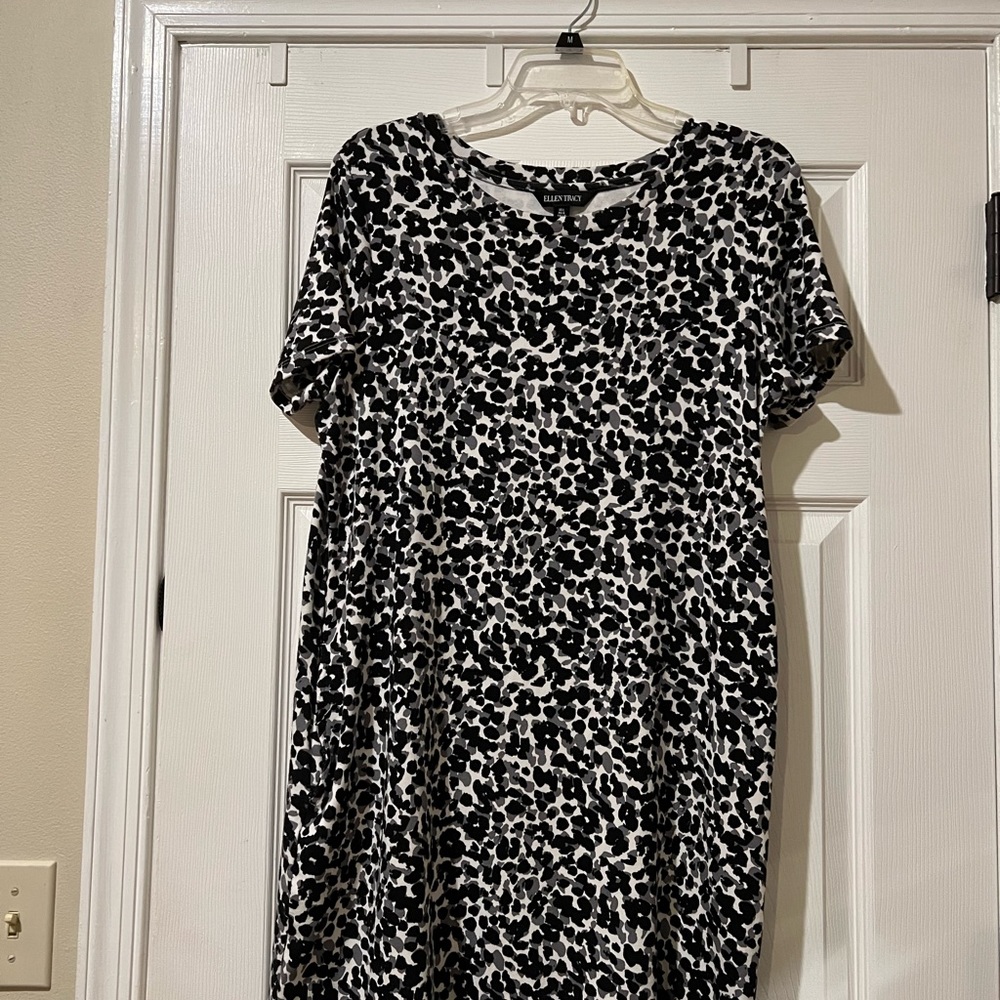 Large Ellen Tracy dress